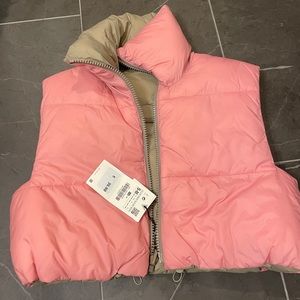 Reversible crop puffer vest